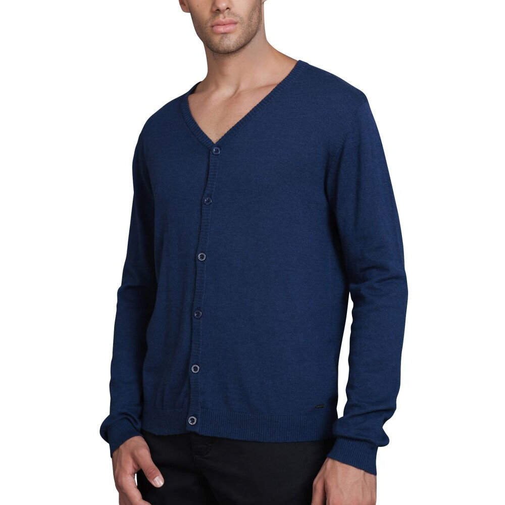Cardigan - módny pánsky sveter s gombíkmi
