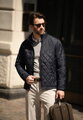 Pánska ľahká prešívaná bunda s elegantnými detailmi Henderson Nimbus