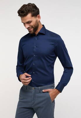 Pánska košeľa polnočná modrá ETERNA Modern Fit Non Iron